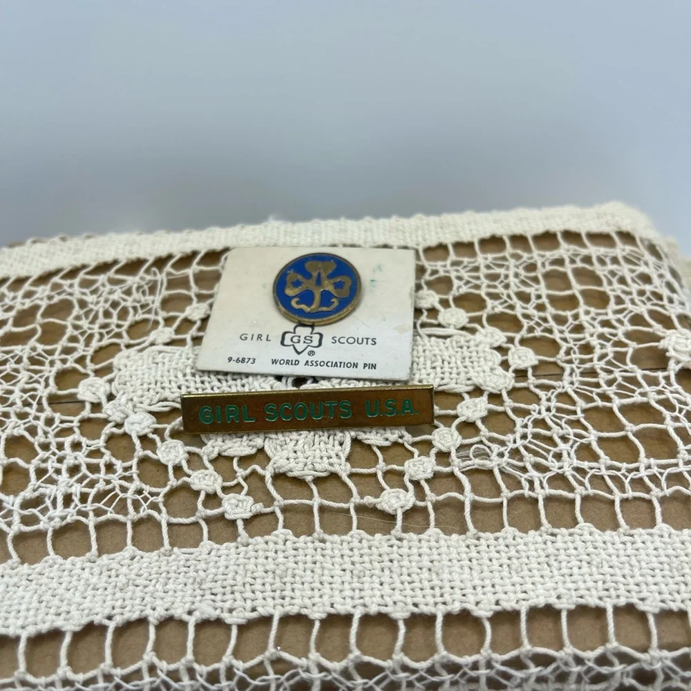 Girl‎ Scouts USA Brooch with Blue and Gold Accents